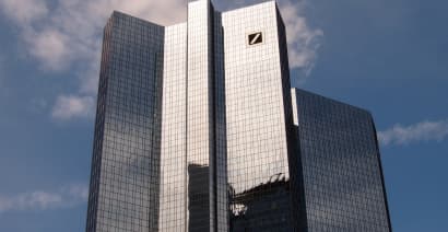 Deutsche Bank Unveils Forecast-Beating Earnings