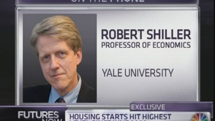 Key Signs Shiller Watches to Gauge Housing Recovery