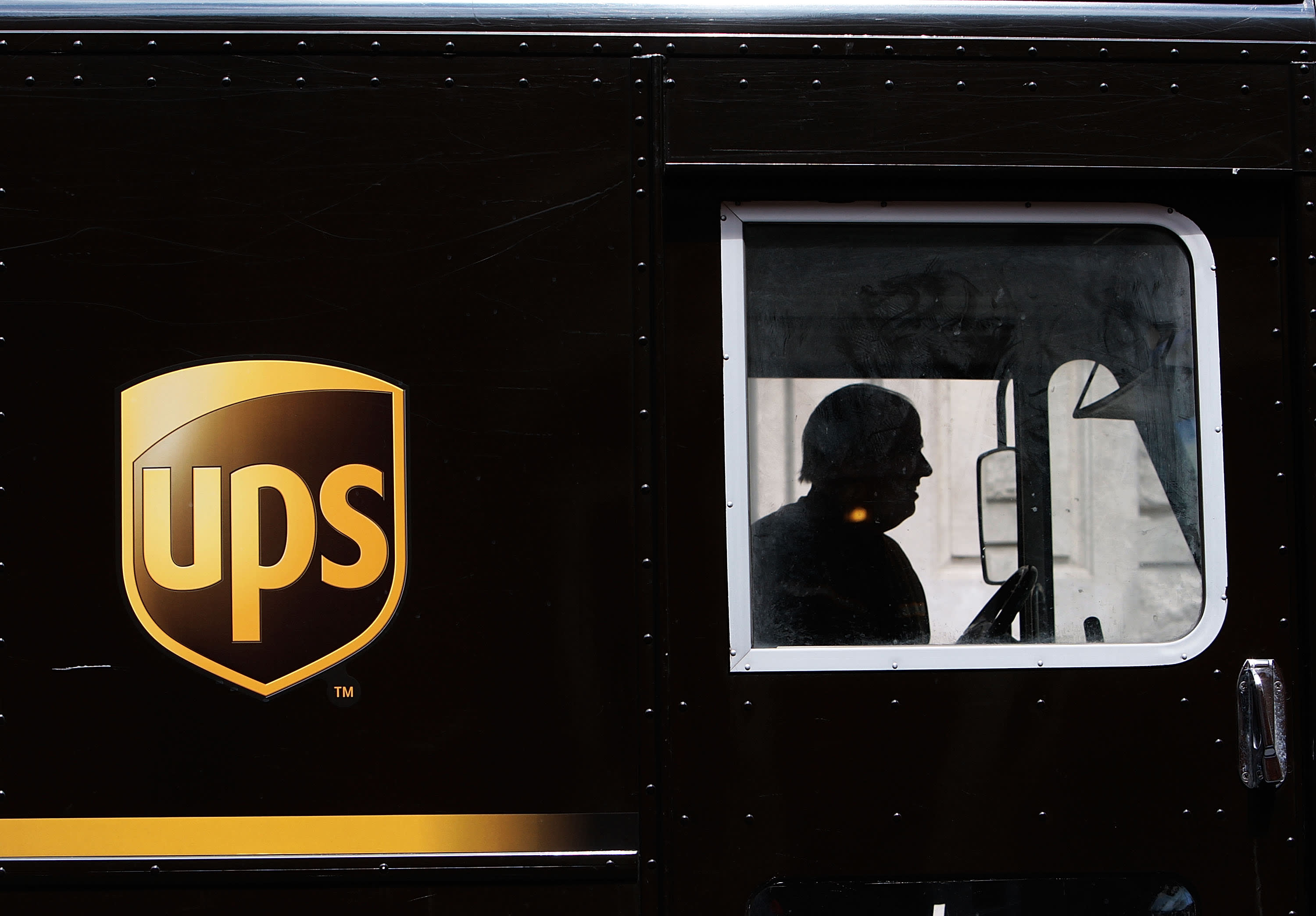 UPS posts 35% profit jump, says will hit margin targets early