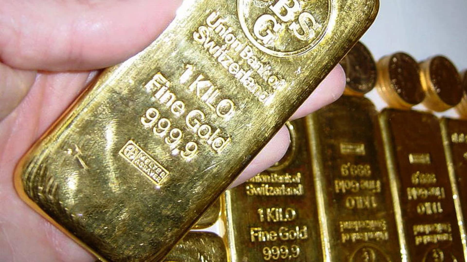 Почему золото назвали золотом