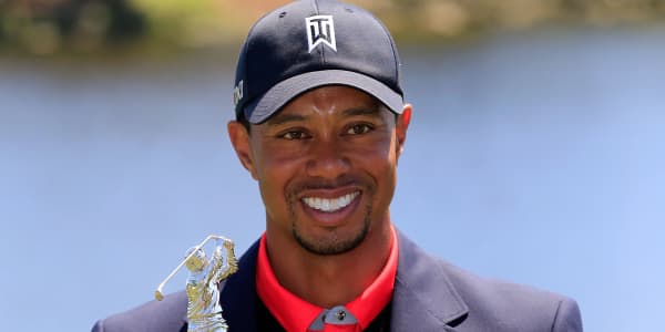 Tiger Woods Is Back With Win, His Image Gets a Mulligan 