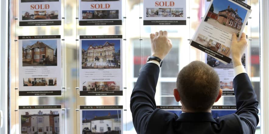 How a liquidity crisis could derail the U.S. housing market