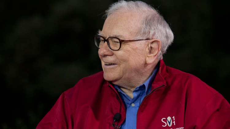 Here's your chance to buffet with Buffett
