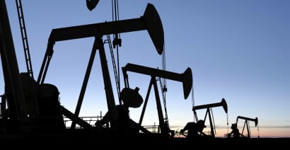 Switch from gas boosts oil demand, but economic headwinds loom — IEA