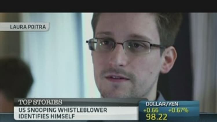 US Snooping Whistleblower Identifies Himself 