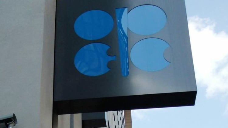 5 oil plays ahead of OPEC