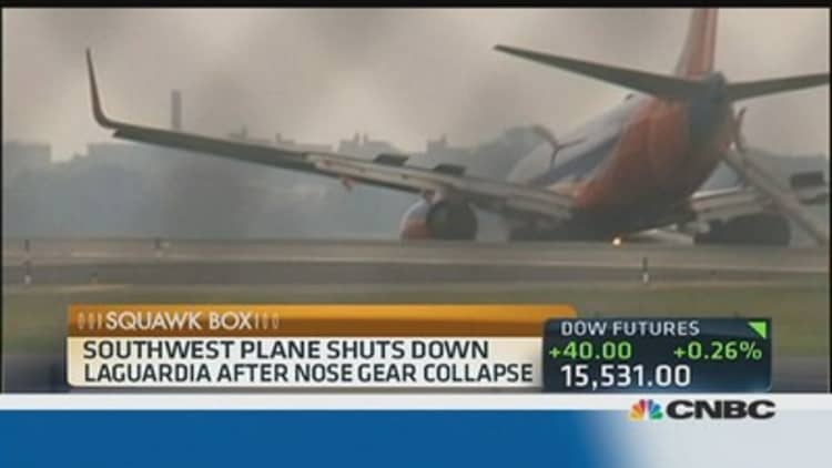 Southwest Airlines plane lands after nose wheel collapses