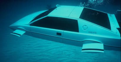 Bond sub car fails to wow at auction