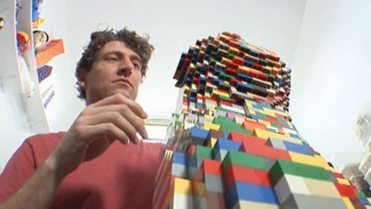 Lawyer quits job to play with LEGOS!