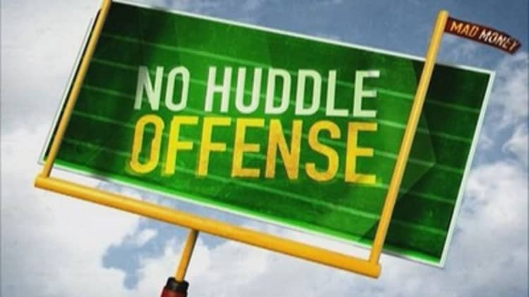 No Huddle Offense: Domestic vs. international plays