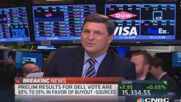 Dell shareholders favor buyout: Source