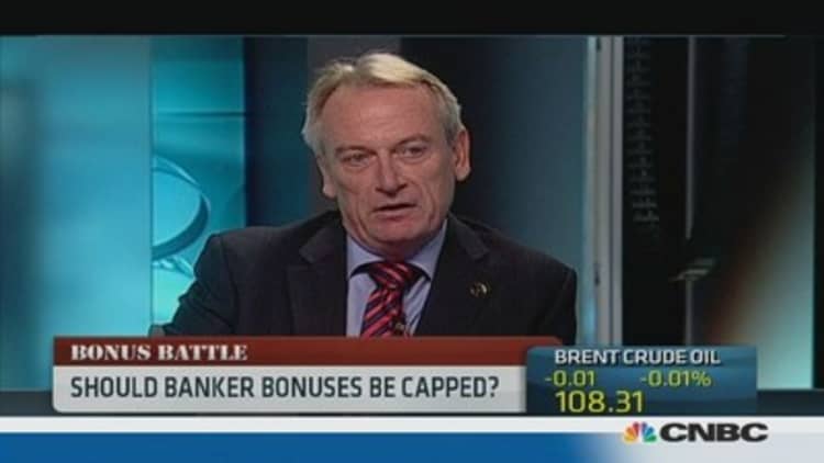 Should banker bonuses be capped? 