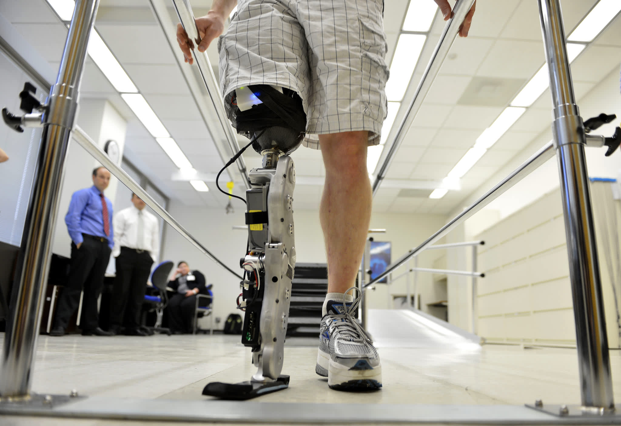 Cost a leg. Хью Герр бионические протезы. Бионические протезы, управляемые силой мысли. Bionica протезы. Бионический протез ноги.