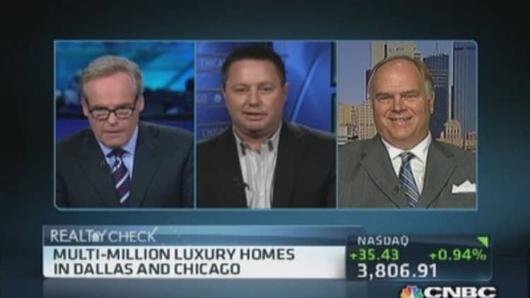 A peak at luxury homes in Dallas & Chicago