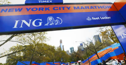 Shutdown leaves marathons scrambling