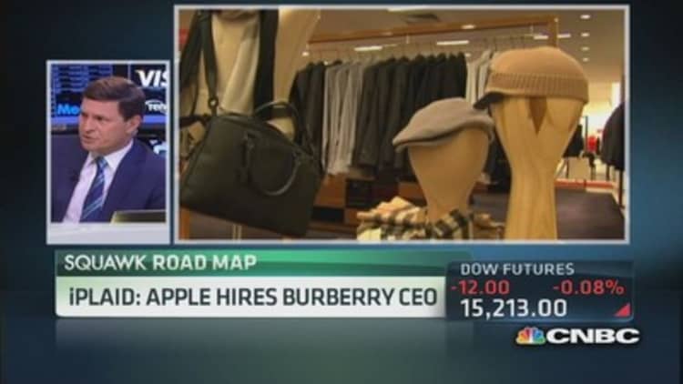 iPlaid: Apple hires Burberry CEO