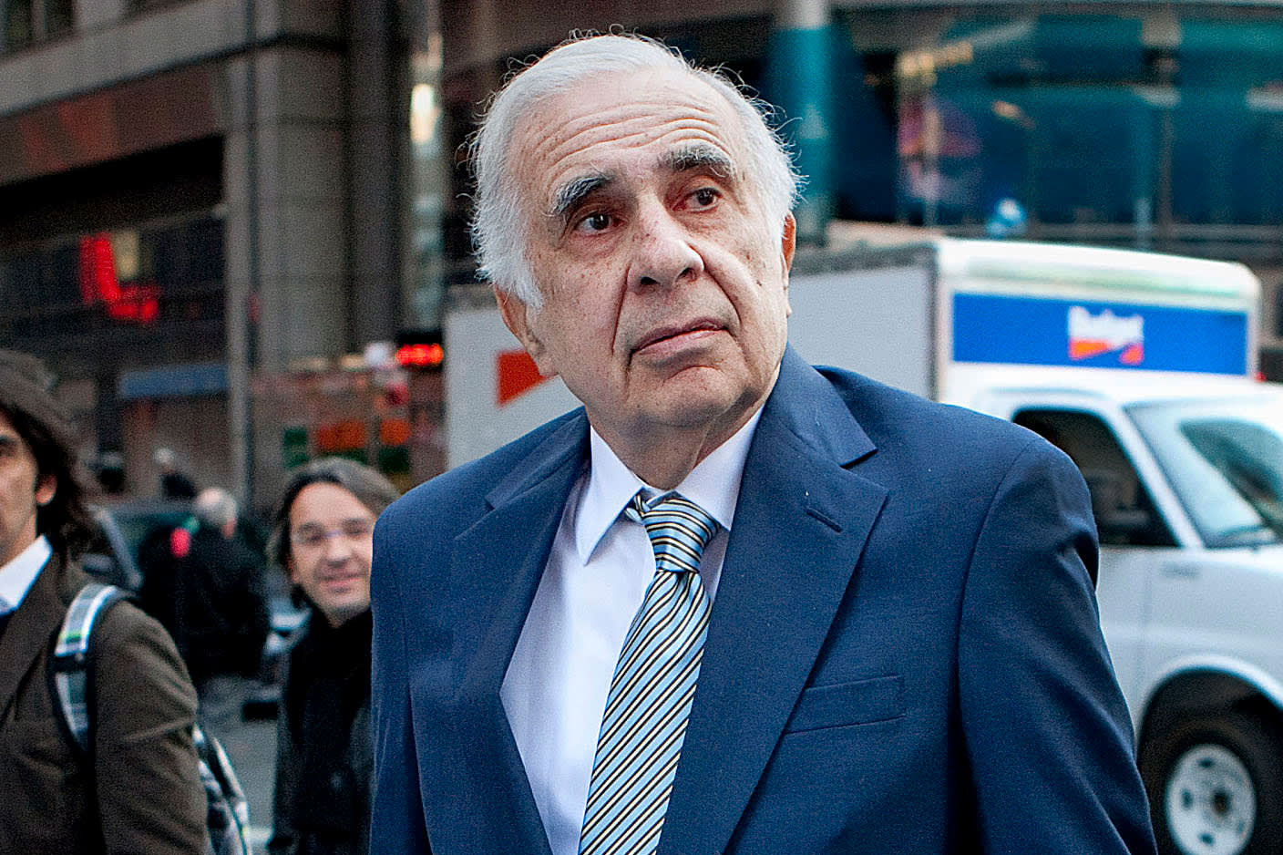 Carl Icahn says the market over the long run will certainly ‘hit the wall’ because of money printing