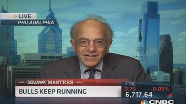 Prof's run with the bulls: 17,000 Dow?