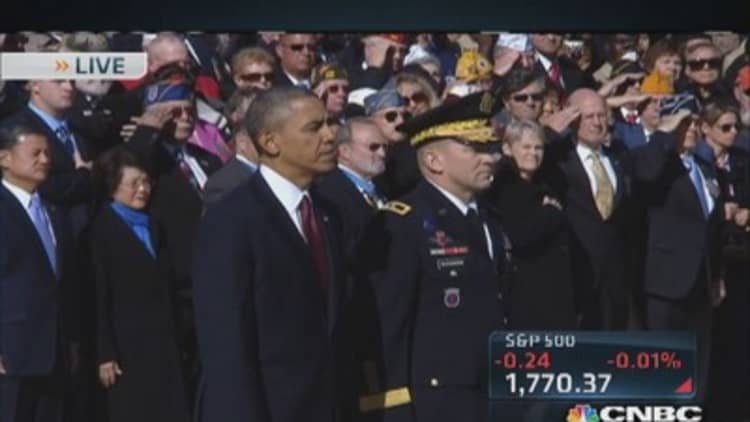 President Obama lays wreath at 'Tomb of the Unknowns'