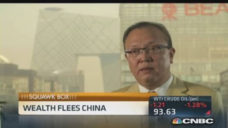 Wealthy flee China