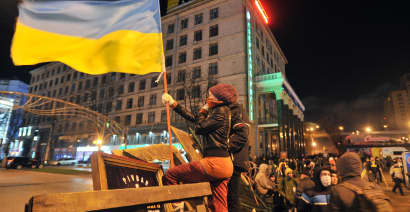 Ukraine protests increase currency risk