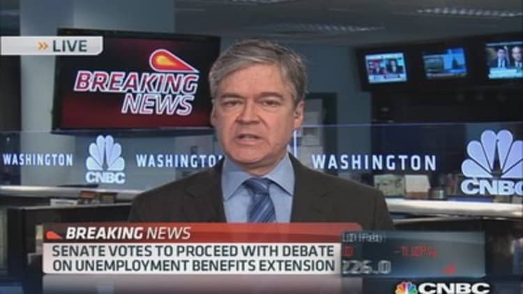 Senate proceeds with unemployment benefits debate