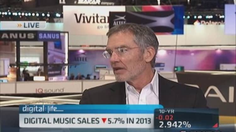 Clear Channel CEO: Radio not going through decline