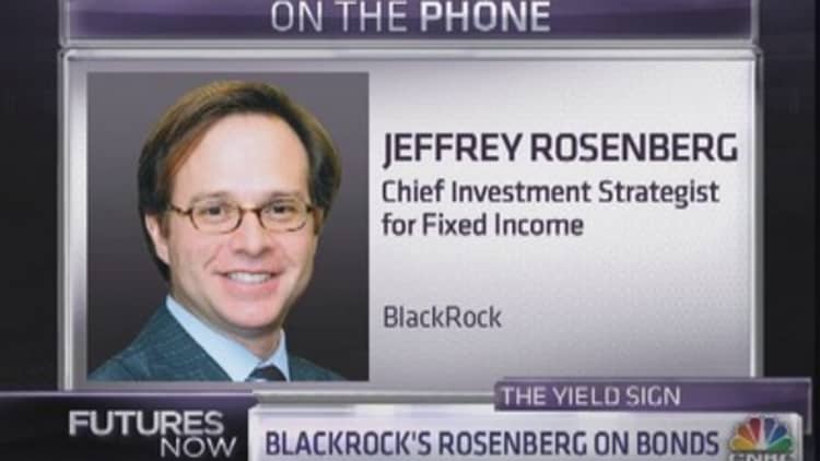 BlackRock's Rosenberg: Buy long bonds
