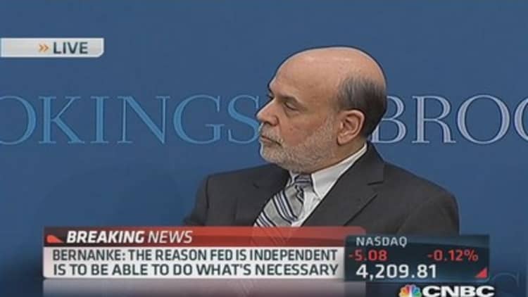 Bernanke joke takes swipe at critics