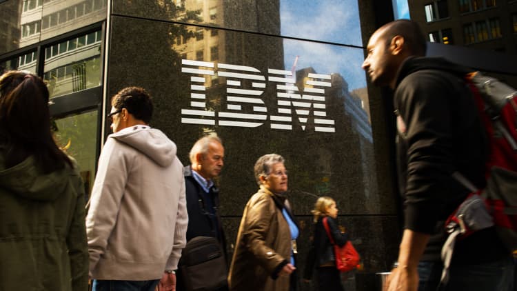 IBM Q3 misses, shares get crushed