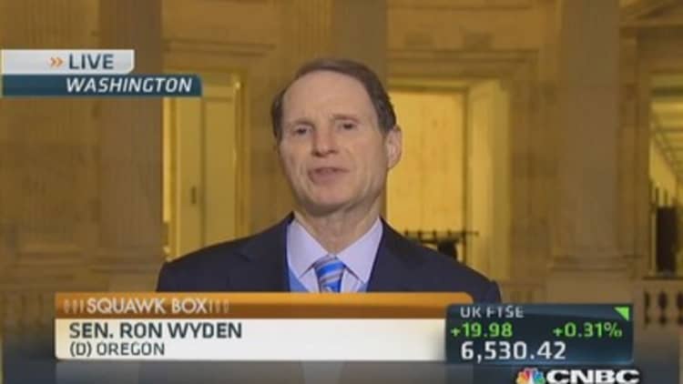 Want tax reform? Include the middle class: Sen. Wyden
