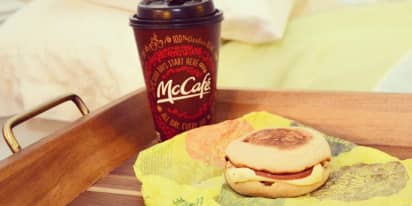 McDonald's eyes longer breakfast hours