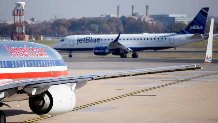 American, JetBlue strike deal to battle Delta, United amid Covid-19 travel decline