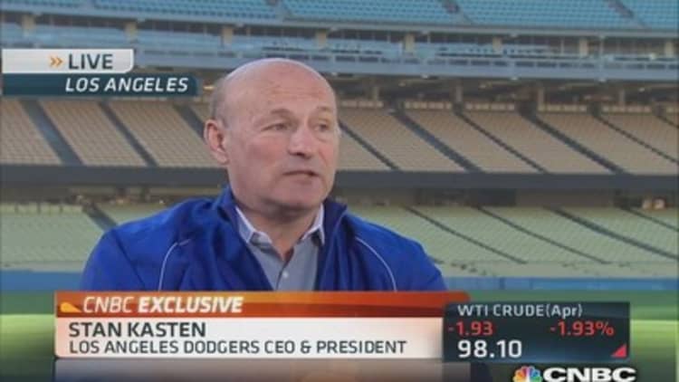 Dodgers CEO: Revenue sharing good for baseball