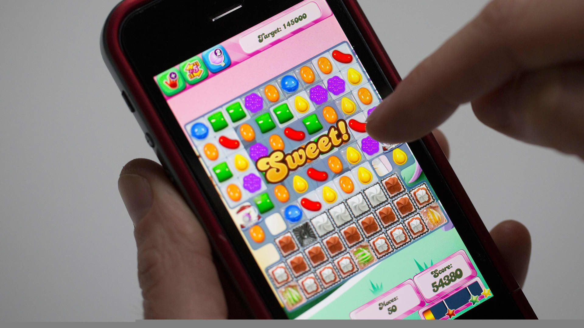 Candy Crush buyout masks mobile gaming problems