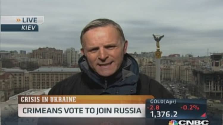 Crimeans vote to join Russia