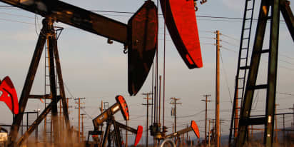 Oil falls as Libya resolution seems near
