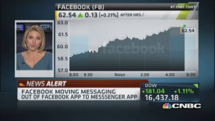 Facebook moves messaging out of app