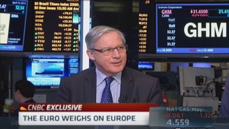 Euro drags on ECB's price stability objective: Noyer