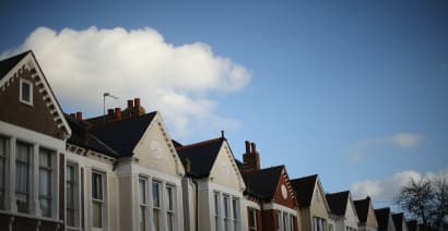 Mortgage mayhem sparks fears of a housing market crash in Britain