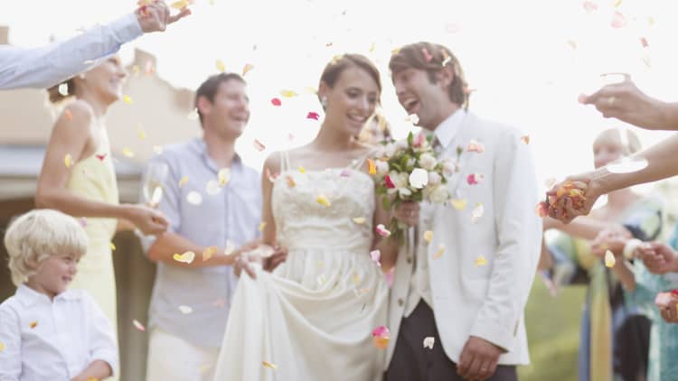 How to attend a wedding without going broke