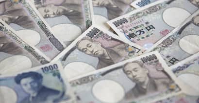 Chart: Dollar-yen's five-step polka to 100