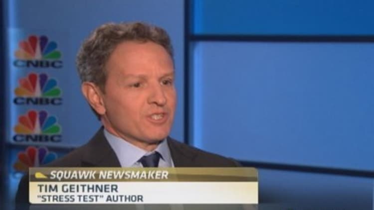 Geithner defends his role in the 2008 crisis