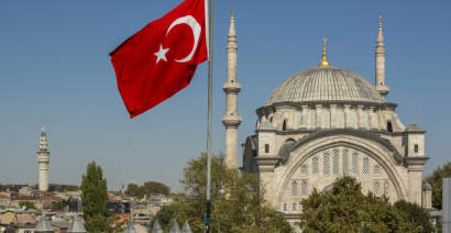 Turkey's inflation rate cools despite steep lira plunge