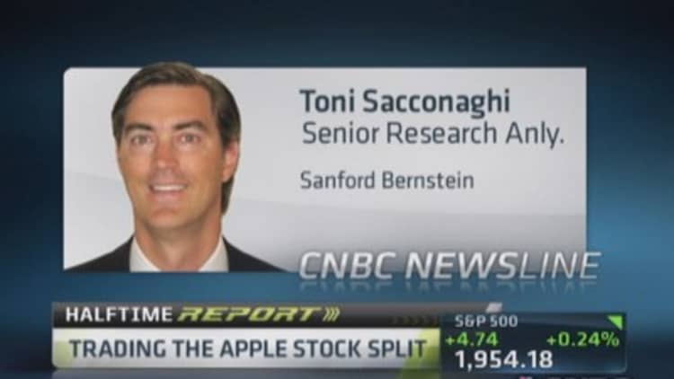 iWatch, iPhone potent combo: Analyst