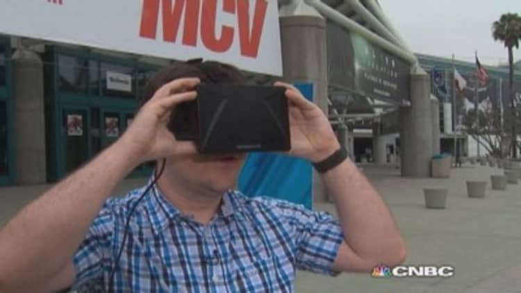 Virtual reality gamers: Facebook Oculus vs. Sony Morpheus   