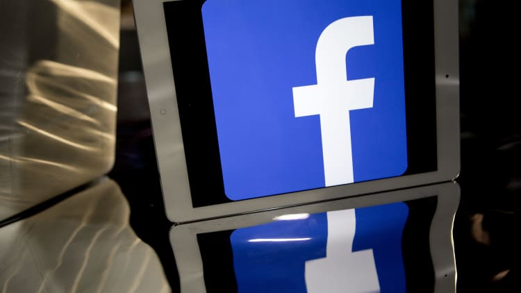 Tech Yeah! FB faces backlash after news feed experiment