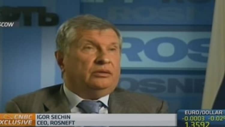 I cannot understand purpose of sanctions: Rosneft CEO