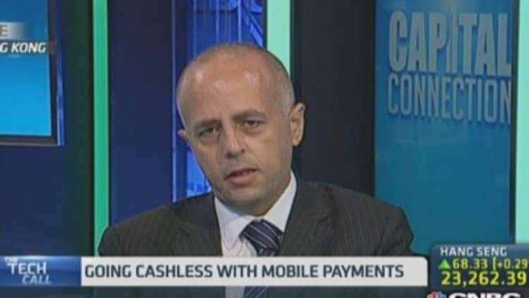 How to attract consumers into mobile payment