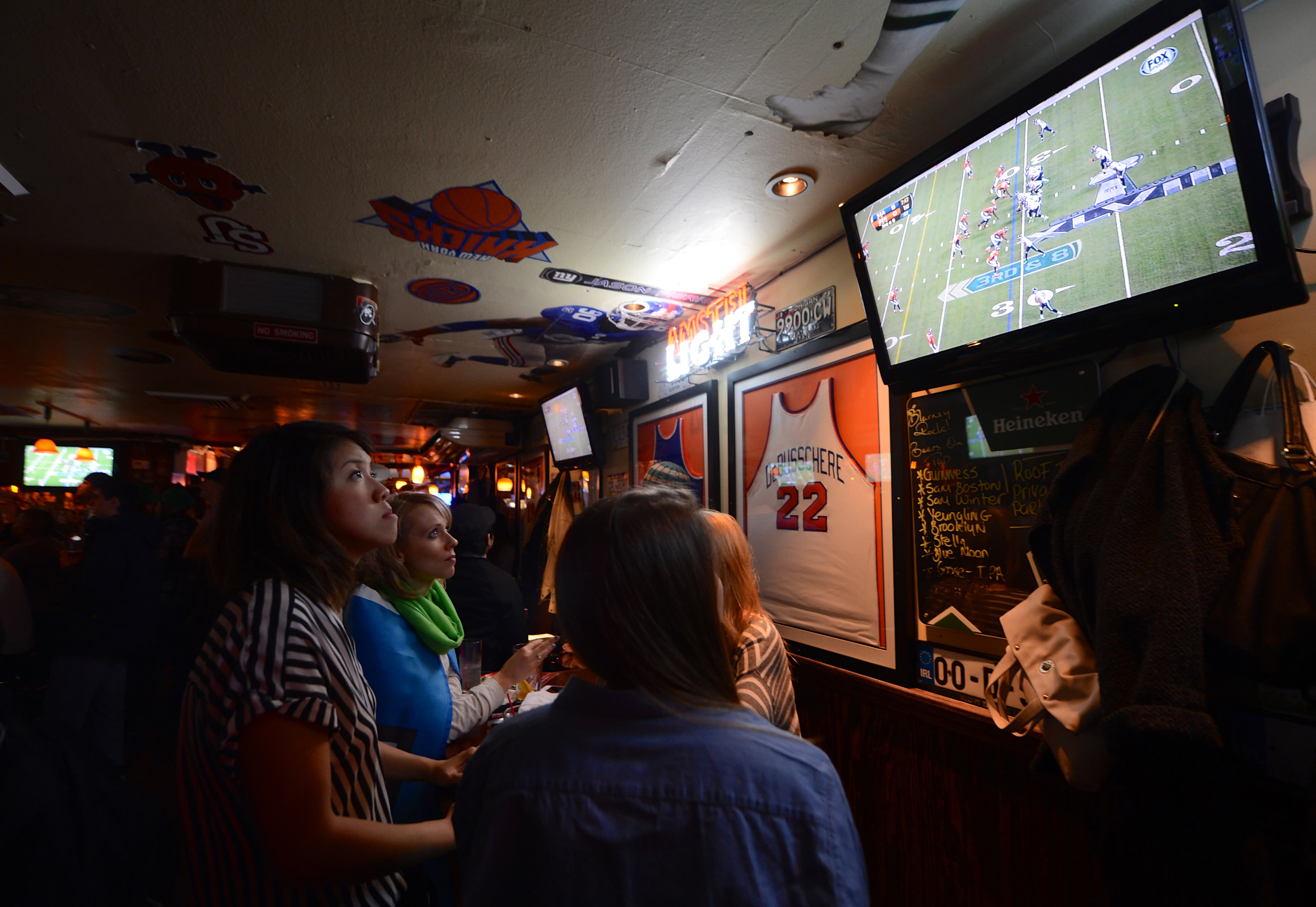 DirecTV to be NFL Sunday Ticket provider for bars, restaurants